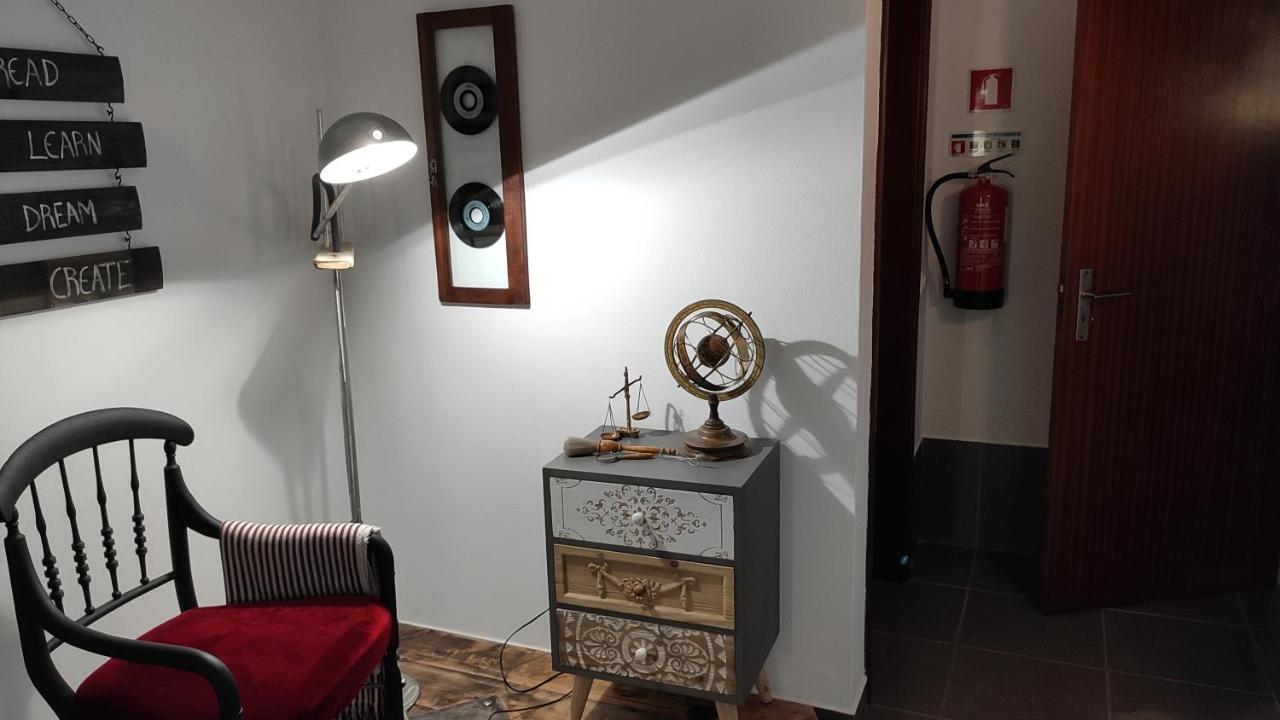 Casa 40Th-Music Wood House Hotel Óbidos Exterior foto